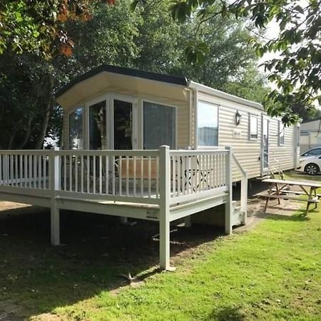 The Winchester Luxury Pet Friendly Caravan On Broadland Sands Holiday Park Between Lowestoft And Great Yarmouth Hotel Corton  Bagian luar foto